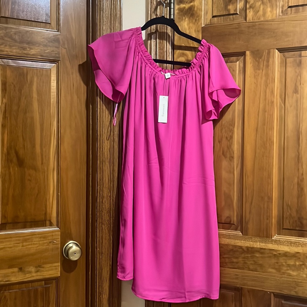 Women’s pink shirt